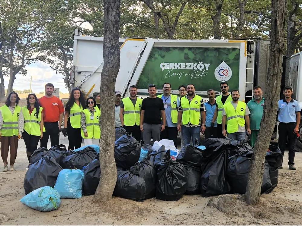 KOCAMEŞE’DE ÇEVRE TEMİZLİĞİ YAPILDI