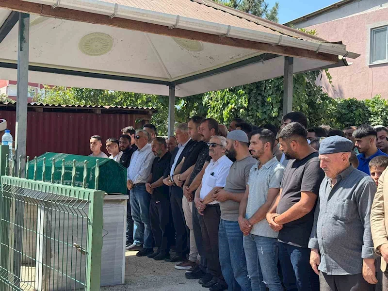 FABRİKADA ZEHİRLENEREK HAYATINI KAYBEDEN İŞÇİ TOPRAĞA VERİLDİ