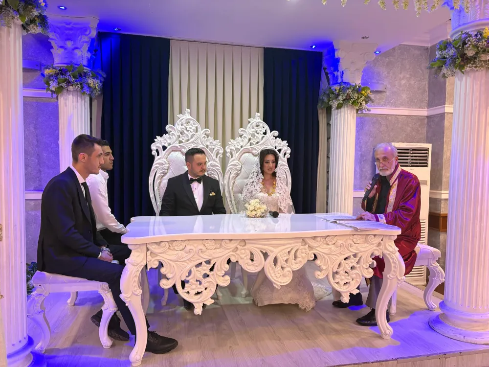 MÜFTÜ ERDOĞAN İLK KEZ NİKAH KIYDI