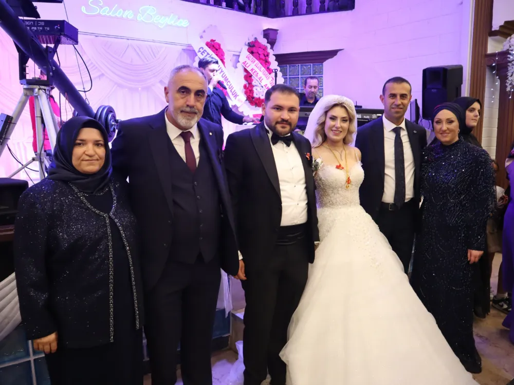 BOZDAĞ VE ÇİTİL AİLELERİNİN DÜĞÜN MUTLULUĞU