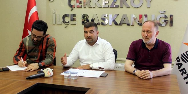 KÖK AKAY`IN İSTİFASINI İSTEDİ