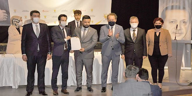 AK GENÇLER?DE KONGRE ŞÖLENİ