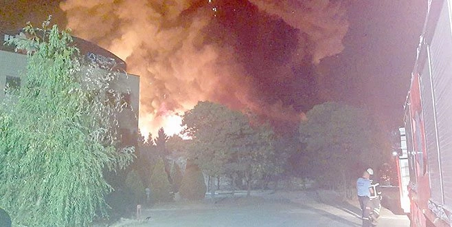 BAŞKAN  ALBAYRAK  BÜYÜKŞEHİR İTFAİYE TEŞKİLATINA TEŞEKKÜR ETTİ