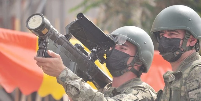 MEHMETÇİKTEN GÖZ DOLDURAN GEÇİT TÖRENİ