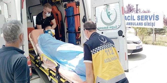 ÇATIDA ÇALIŞAN İŞÇİ DÜŞTÜ