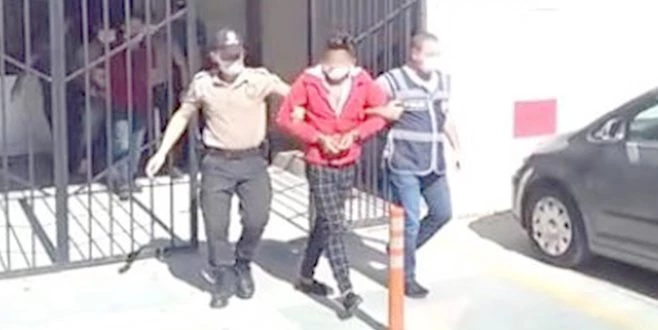 AYÇİÇEĞİ HIRSIZLARINI LASTİK İZİ YAKALATTI