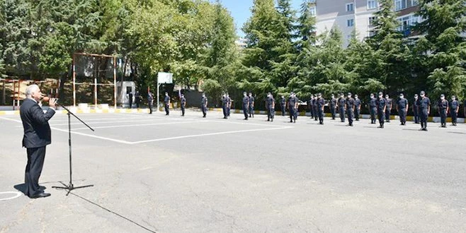 VALİ AZİZ YILDIRIM GÜVENLİK GÜÇLERİYLE BAYRAMLAŞTI