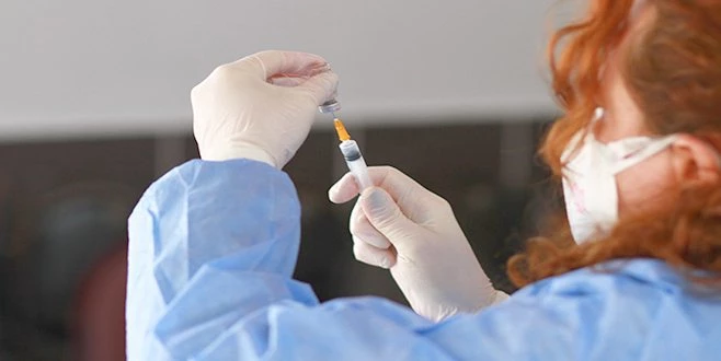 HİÇ VAKA GÖRÜLMEYEN KÖYDE VATANDAŞLARA KORONA AŞISI