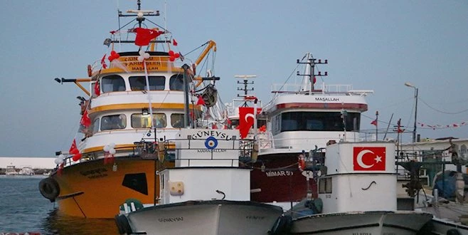 BALIKÇILAR ?VİRA BİSMİLLAH? DİYEREK MARMARA`YA AÇILDI