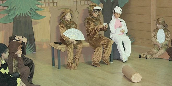 KÜÇÜK TİYATROCULAR YETİŞİYOR