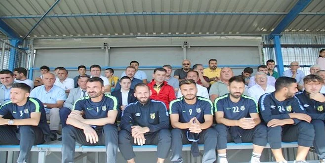 KAPAKLISPOR?UN YENİ SEZON AÇILIŞ TÖRENİNE KATILDI