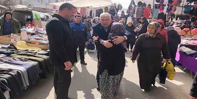 BAŞKAN YÜKSEL PAZARCI ESNAFINI ZİYARET ETTİ
