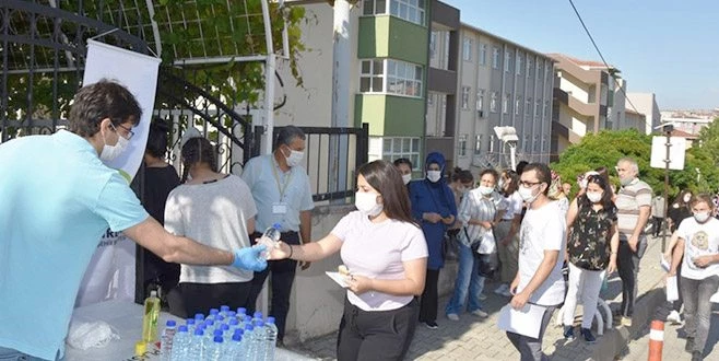 BÜYÜKŞEHİR`DEN ÜNİVERSİTE ADAYLARINA DESTEK