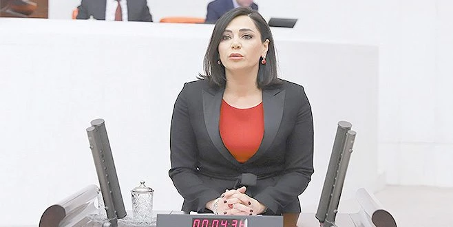 CHP?Lİ YÜCEER: ?ONAYLI İLAÇLAR NEDEN GERİ ÖDEME KAPSAMINDA DEĞİL?