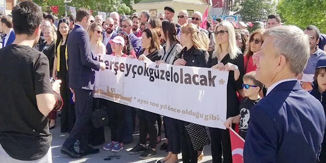 19 MAYIS`A SİYASET BULAŞTIRDILAR