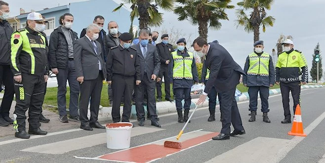 BAŞKAN YÜKSEL TRAFİKTE YAYA ÖNCELİĞİ ETKİNLİĞİNE KATILDI