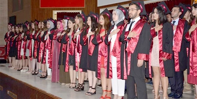 80 YENİ DOKTOR HİPOKRAT YEMİNİ ETTİ