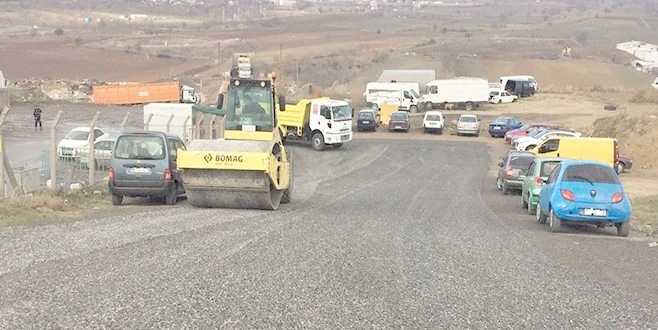 DUMANSIZ SANAYİ BÖLGESİ BOZUK YOLLARDAN KURTULUYOR