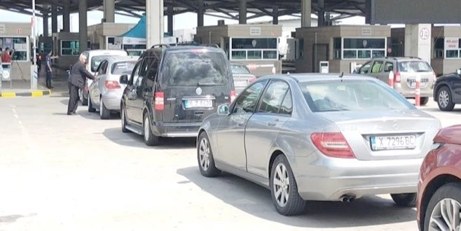 8 ÜLKEDEN TÜRKİYE`YE GELENLERE 14 GÜN ZORUNLU KARANTİNA UYGULANACAK