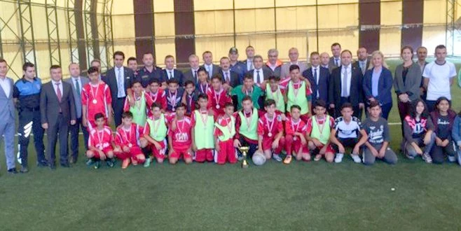 ÇOCUKLAR SANALDA DEĞİL SAHADA