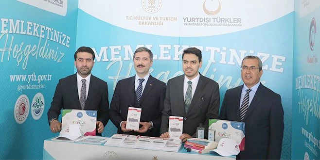 GURBETÇİLER KAPIKULE SINIR KAPISINDAN ÜLKEYE GİRİŞ YAPMANIN HEYECANINI YAŞADI