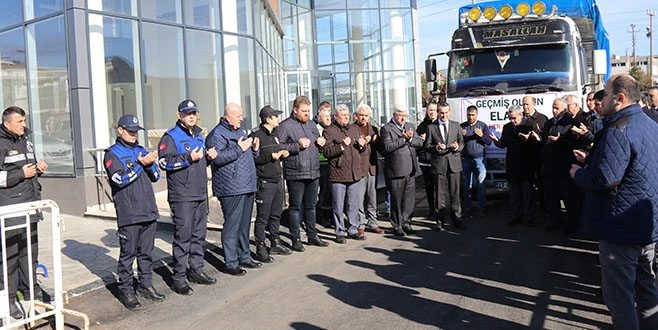 YARDIM KAMYONU DUALARLA UĞURLANDI