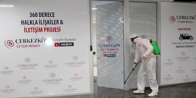 ÇERKEZKÖY`DE ORTAK KULLANIM ALANLARI DEZENFEKTE EDİLİYOR