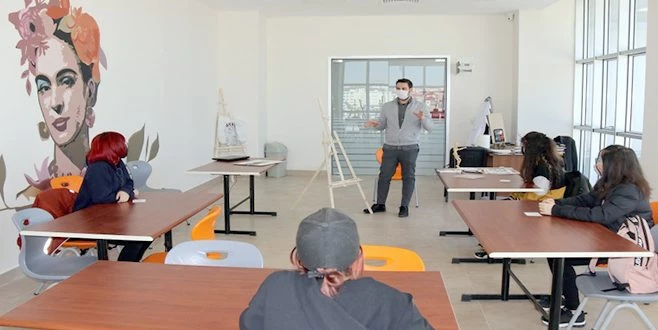 ÇERKEZKÖY?DE SANAT KURSLARI BAŞLADI