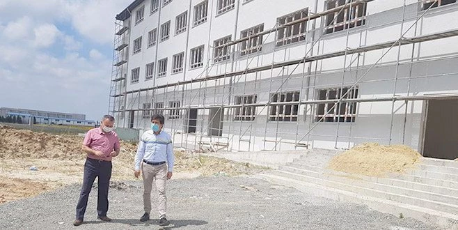 OKUL İNŞAATLARINDA İNCELEMEDE BULUNDU