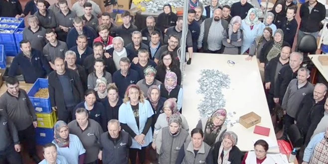 ÇEMOBSAN İŞÇİLERİNDEN 12 MART KUTLAMASI