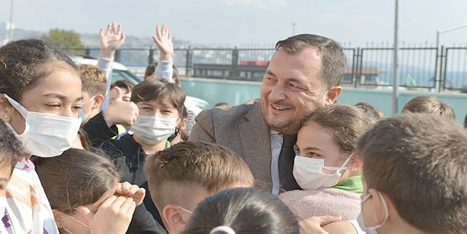 SÜLEYMANPAŞA BELEDİYESİNDEN 1111 ÖĞRENCİYE EĞİTİM MALZEMESİ DESTEĞİ