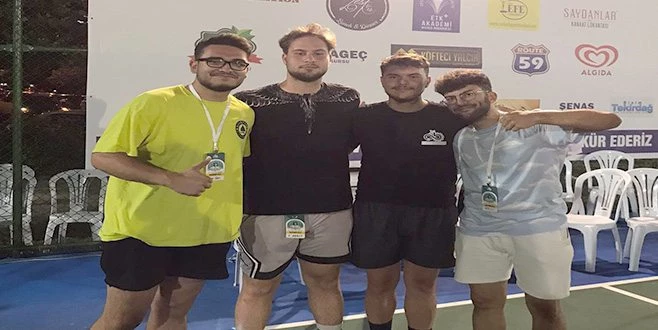 ARKADAŞLARI ZİYA KAPTANI UNUTMADI