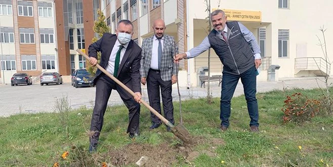 SEVAL AHMET ÇETİN`DE 24 KASIM`A RENKLİ KUTLAMA