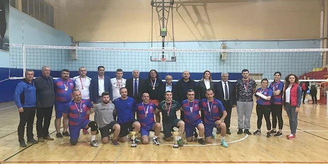 BUNLARDA FİLENİN ÖĞRETMENLERİ