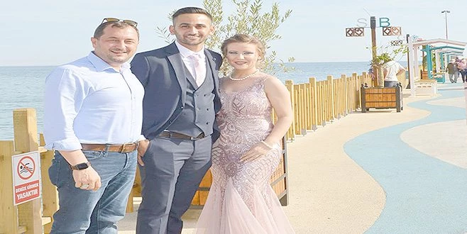 RUMELİ İSKELESİ YENİ ÇİFTLERİN FOTOĞRAF STÜDYOSU OLDU