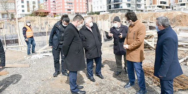 VALİ YILDIRIM HAYIRSEVERLERİN YAPTIRDIĞI OKULLARI GEZDİ