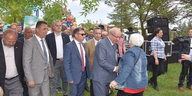 TEKİRDAĞLILAR`A BOLLUK, BEREKET GETİRMESİNİ DİLİYORUM