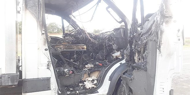 KAMYONET KÜLE DÖNDÜ