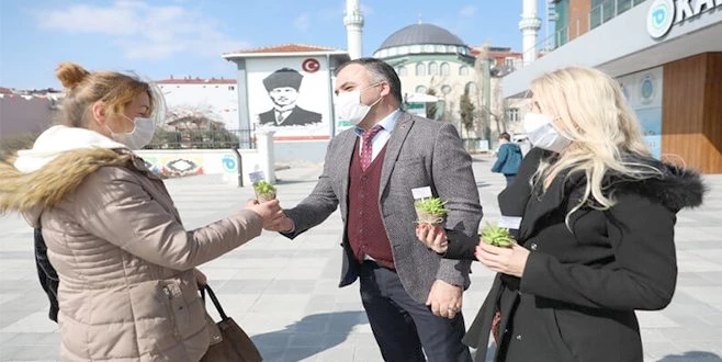 8 MART?TA KADINLARI UNUTMADILAR