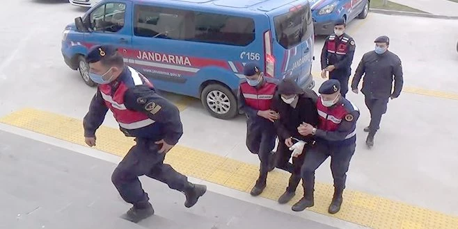 BENZİN DÖKÜP KARISINI YAKAN KOCAYA MÜEBBET HAPİS İSTEMİ