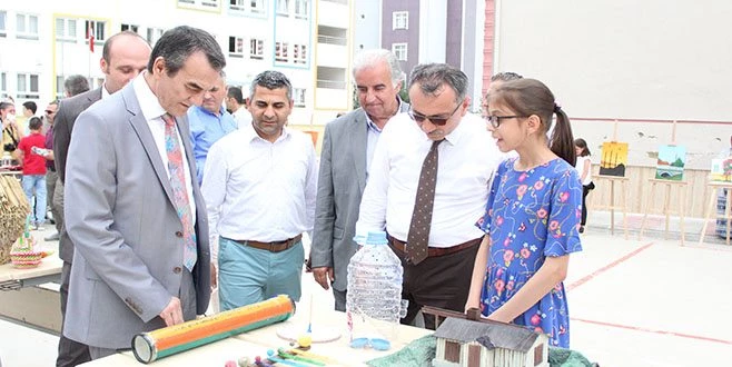 ÖĞRENCİLERDEN RESİM SERGİSİ