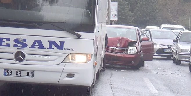 3 ARAÇLI ZİNCİRLEME KAZA