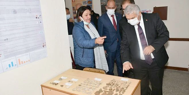 PERİNTHOS KAZI EVİ?Nİ ZİYARET ETTİ