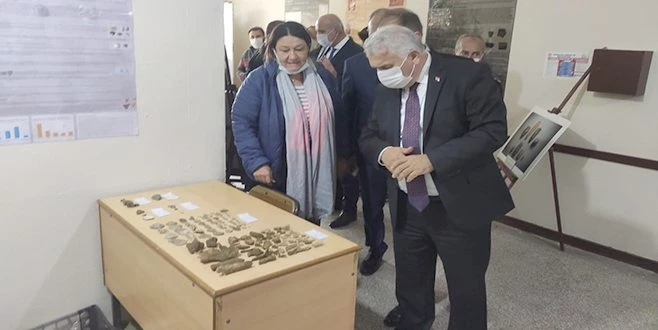 KAZI ÇALIŞMALARINDA MUTFAK ÜRÜNLERİ VE TARLA SINIR BELGESİ BULUNDU