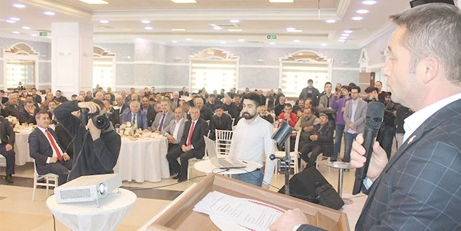  ERZURUMLULAR`A AŞIK REYHANİ`NİN DİZELERİYLE HİTAP ETTİ