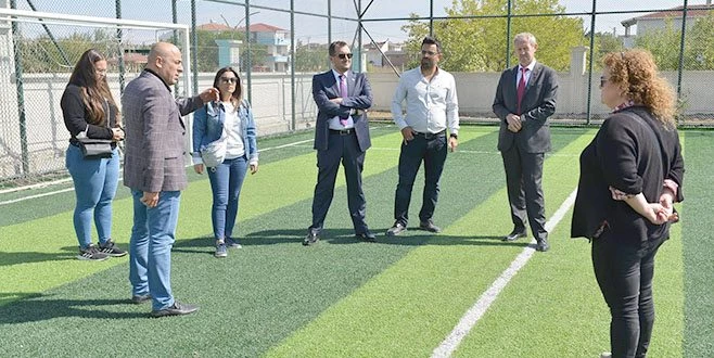 KUMBAĞ MAHALLESİ SPOR TESİSİNE KAVUŞUYOR