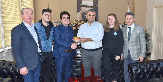 BAŞKAN YURDAKUL`A EDİRNE`DEN ÖĞRENCİ ZİYARETİ