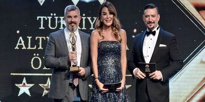 YILIN SOSYAL SORUMLULUK ÖDÜLÜNÜ ALDI