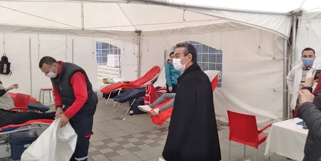 KAYMAKAM ABBAN: BİR DE KIZILAY DOKTORU OLACAKSIN