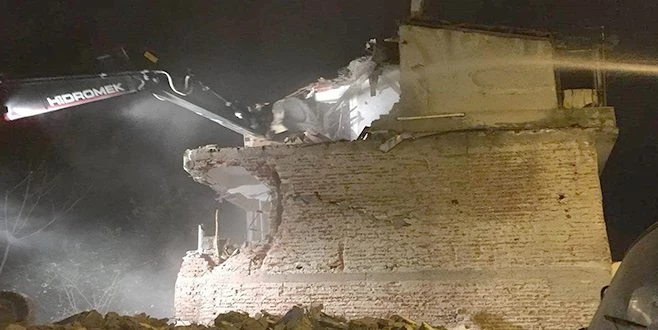 METRUK BİNALAR TEK TEK YIKILIYOR